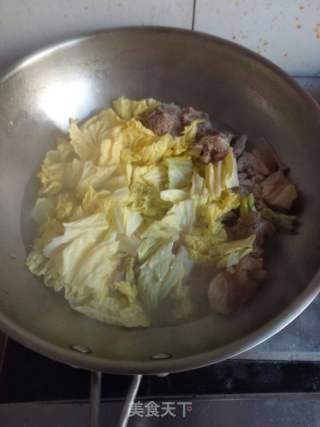 家常版羊肉白菜粉丝汤附带辣椒油做法的做法步骤：6