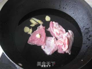 手抓羊肉饭的做法步骤：1