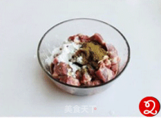 牙签羊肉的做法步骤：2