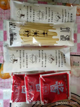 新疆爆辣炒米粉的做法步骤：2