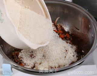 手抓饭|饭里有肉，米里有油，不用配菜，光吃它就够了的做法步骤：3