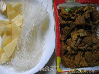 咖喱土豆牛肉汤的做法步骤：2
