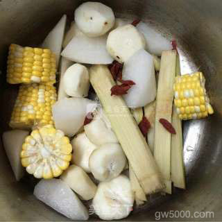 养生羊肉汤的做法步骤：6