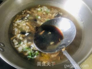 酸辣肉丝汤的做法步骤：9