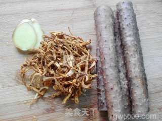 虫草花山药羊肉汤的做法步骤：2