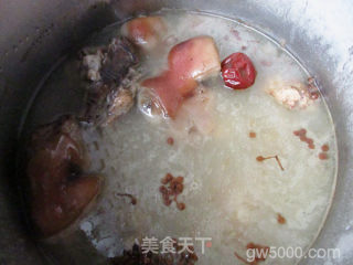 面条菜猪骨烩面的做法步骤：1