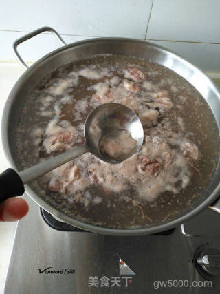 山药羊肉汤的做法步骤：1