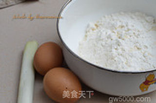 鸡蛋灌饼的做法步骤：1