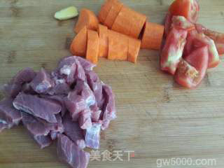 豆芽牛肉汤的做法步骤：2