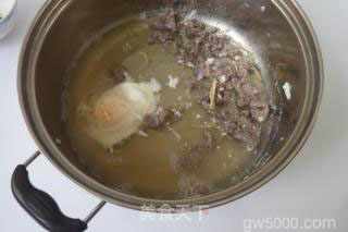【广东】西兰花牛肉汤面的做法步骤：5