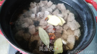 清炖牛肉汤的做法步骤：5