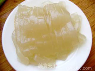 家常小炒----紫甘蓝炒凉粉的做法步骤：2