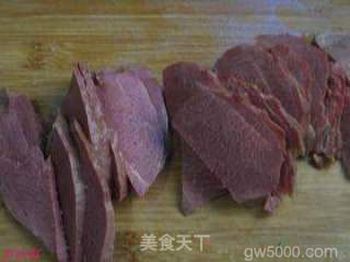 凉拌五香牛肉的做法步骤：4