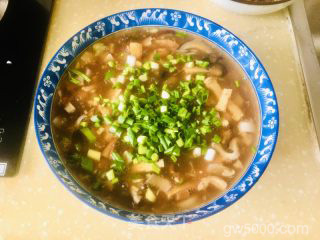 酸辣肉丝汤的做法步骤：10