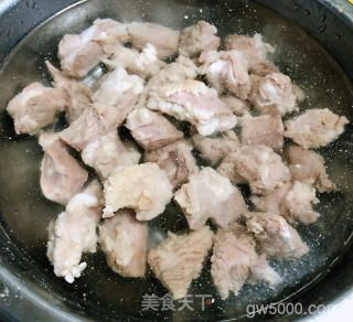 羊肉烩面的做法步骤：3
