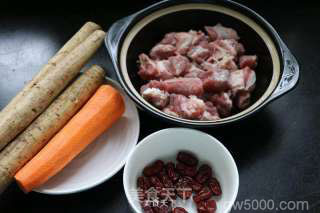 三伏天吃羊肉--牛蒡羊肉汤的做法步骤：1