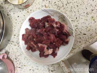 河南牛肉臊子的做法步骤：1