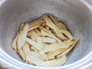 电饭锅盐焗豉油鸡的做法步骤：2