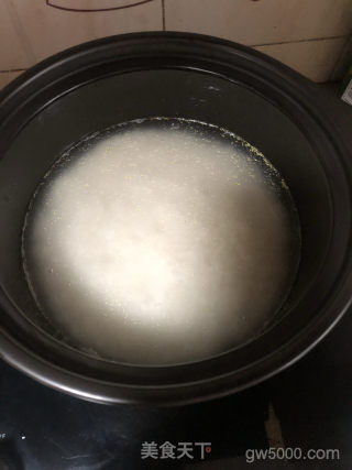 腊肠煲仔饭的做法步骤：3