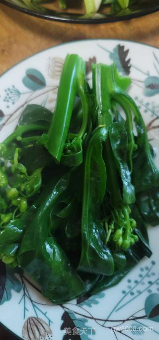 腊肠窝蛋煲仔饭的做法步骤：4