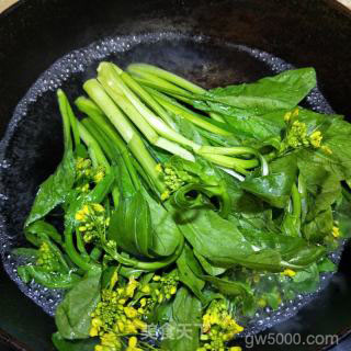 蚝油菜心的做法步骤：2