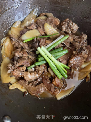 仔姜焖鸭的做法步骤：10