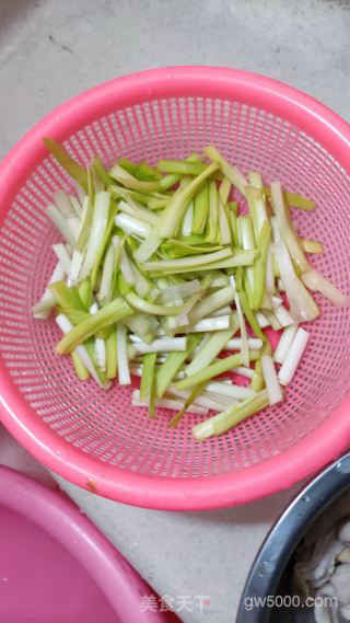 豉油皇鸭肠的做法步骤：1