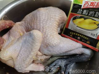 盐焗鸡的做法步骤：2