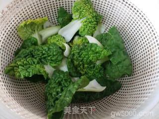 广式腊味煲仔饭的做法步骤：4