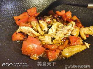 手撕鸡炒河粉的做法步骤：3