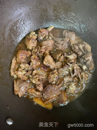 仔姜焖鸭的做法步骤：8