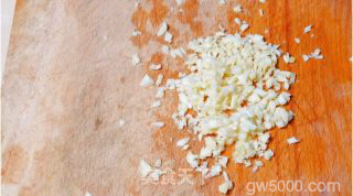 白灼菜心的做法步骤：3