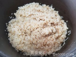 广式腊味煲仔饭的做法步骤：8