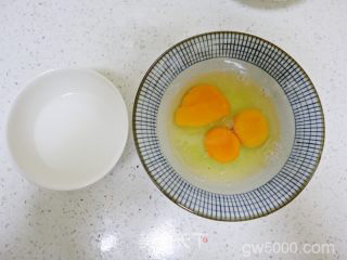 复刻粤菜虾仁滑蛋的做法步骤：4