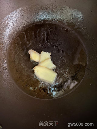 仔姜焖鸭的做法步骤：3