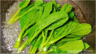 白灼菜心的做法步骤：6