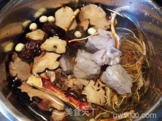 五指毛桃排骨汤的做法步骤：6