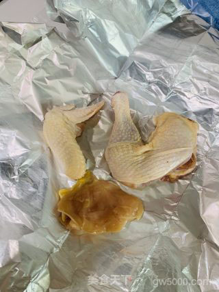 盐焗鸡的做法步骤：1