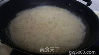 云南过桥米线的做法步骤：3