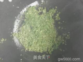 青椒炒干巴菌的做法步骤：7
