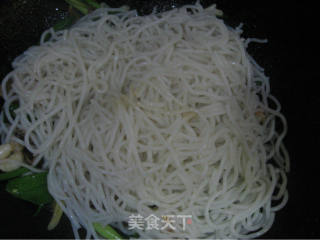 三鲜炒米线的做法步骤：6