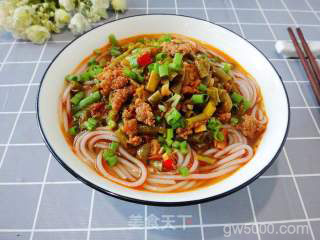 肉末豇豆红米线的做法步骤：11