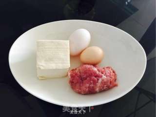 过桥豆腐的做法步骤：1