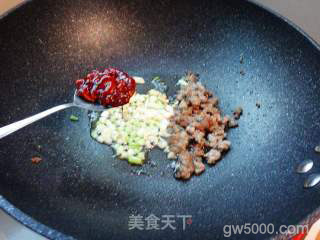 肉末豇豆红米线的做法步骤：7