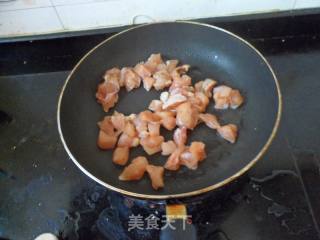 酸甜可口的时令菜——菠萝鸡丁的做法步骤：6