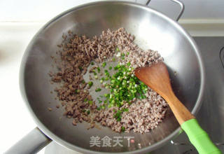 蘑菇肉酱拌米线的做法步骤：6