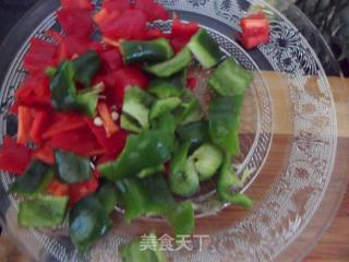 酸甜可口的时令菜——菠萝鸡丁的做法步骤：4