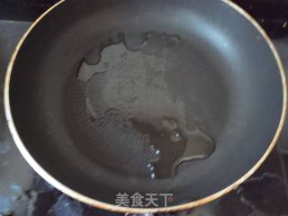 酸甜可口的时令菜——菠萝鸡丁的做法步骤：5