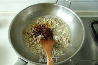 蘑菇肉酱拌米线的做法步骤：8
