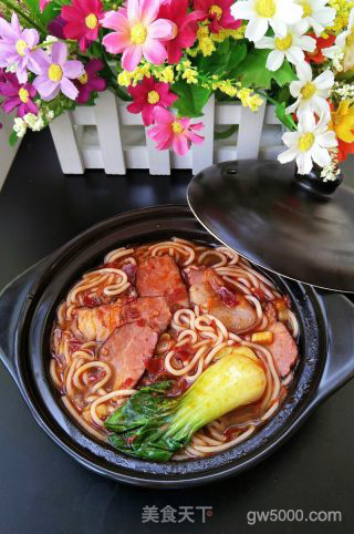 腊肉米线煲的做法步骤：7